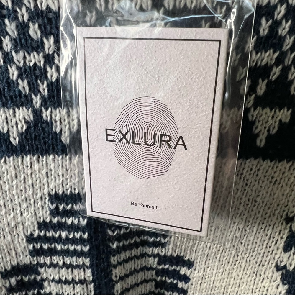 SOLD EXLURA Knitted Reindeer Christmas Sweater - Picture 8 of 11